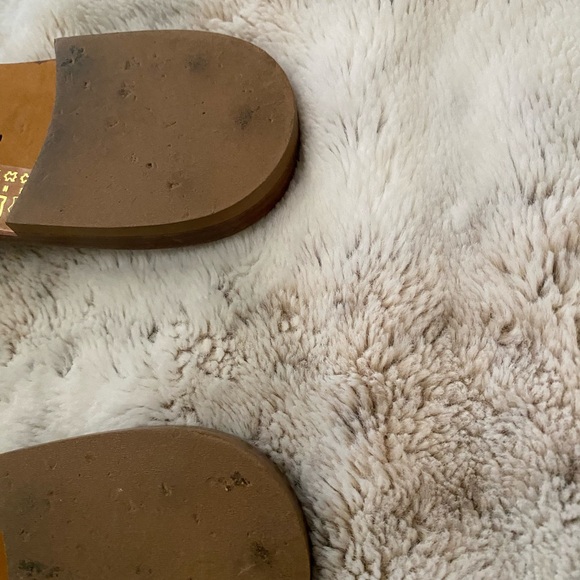 M. GEMI sandals - Picture 6 of 10